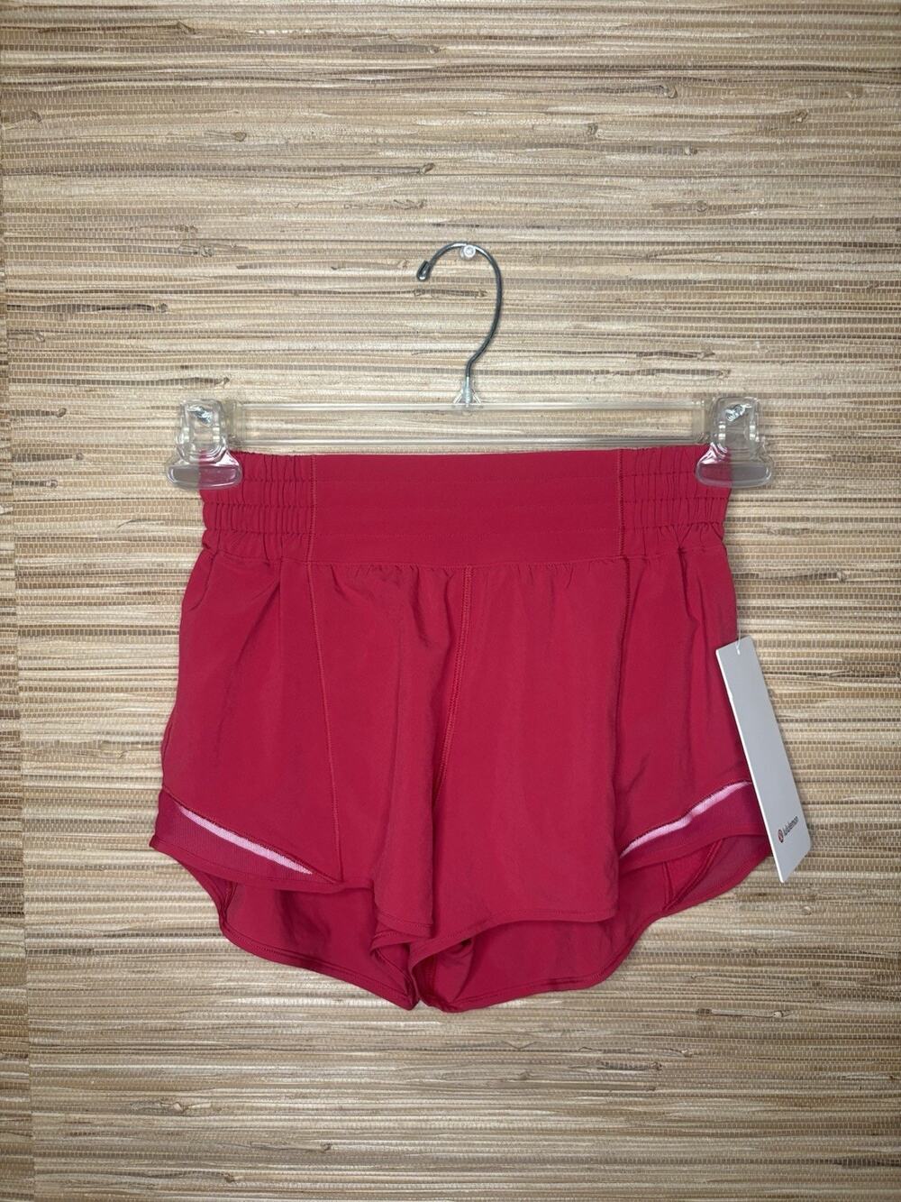 Lululemon Hotty Hot High-Rise Lined Short 2.5” Inseam NWT Pink Dragon Fruit Sz 4